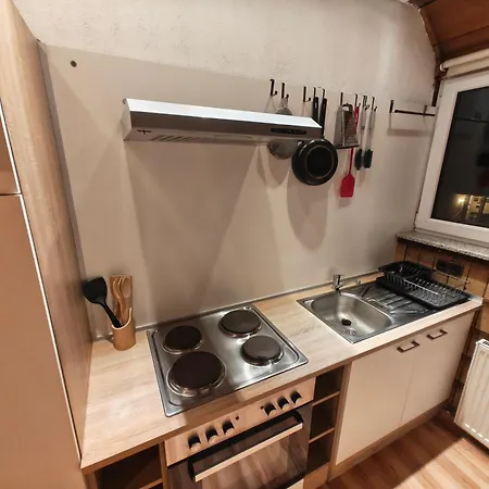 Doppelzimmer Guenstig Und Voll Ausgestattet *