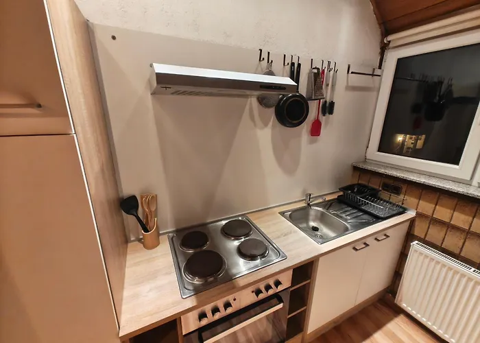 Doppelzimmer Guenstig Und Voll Ausgestattet *